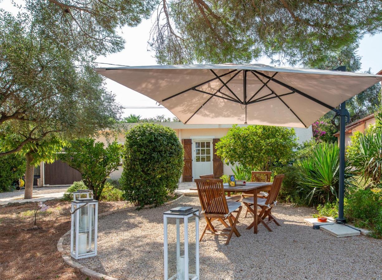 Haus Mit Garten Ueber Der Bucht Von Cannes Валлорис Экстерьер фото