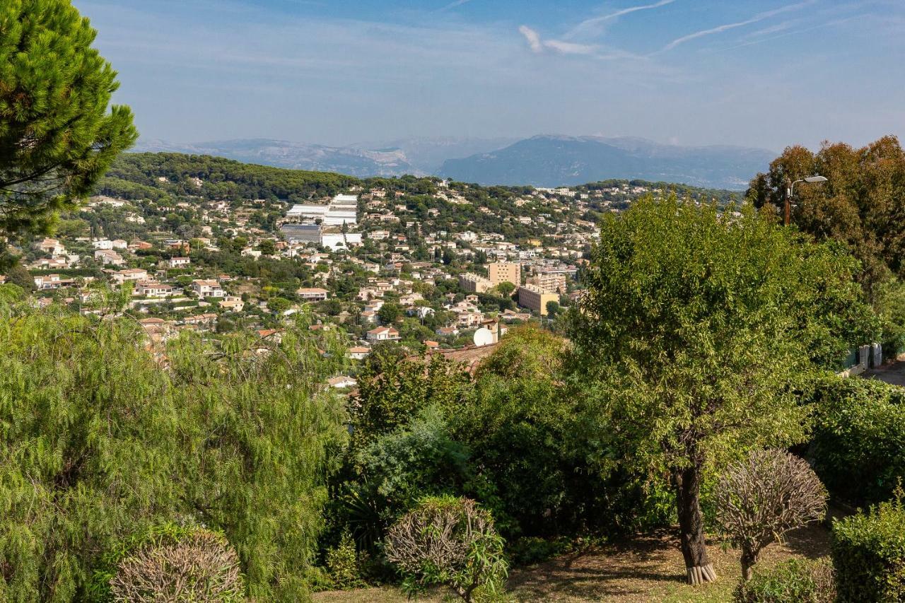 Haus Mit Garten Ueber Der Bucht Von Cannes Валлорис Экстерьер фото