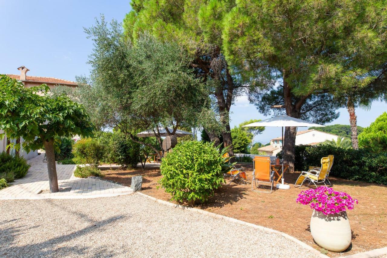 Haus Mit Garten Ueber Der Bucht Von Cannes Валлорис Экстерьер фото